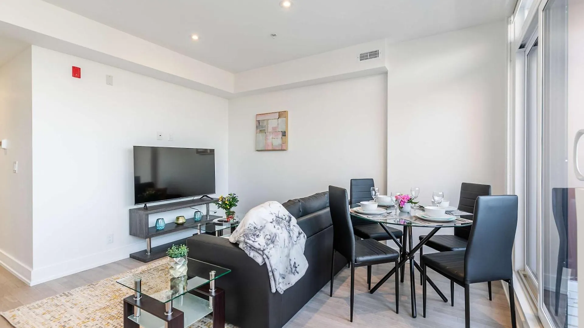 Large 3Br Apartment Steps From High Park Toronto 0*,  Canada